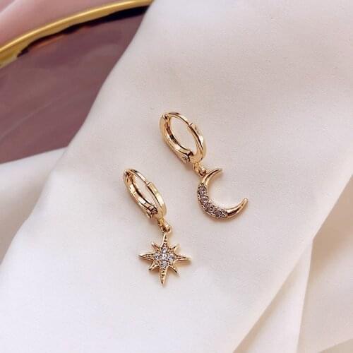 Newest Arrival Trendy Classic Geometric Women Dangle Earrings Asymmetric Earrings Of Star And Moon Female Korean Jewelry