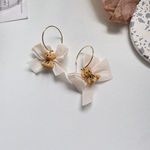 Fashion Tassel earrings acrylic white flowers stud earrings girl Popular crystal earrings for women jewelry acrylic earings