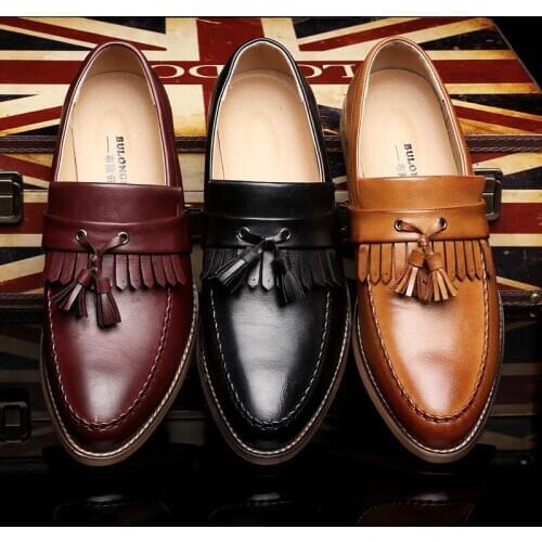New Trend Men Fashion Tassel Decorated Leather Loafers British Style Vintage Slip On Leather Moccasins Flats Men Oxford Shoessk6