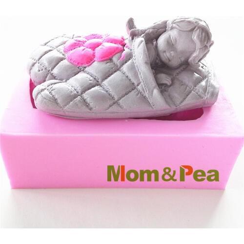 Mom&Pea 0489 Free Shipping Girl Sleep Inside Glove Shaped Silicone Mold Cake Decoration Fondant Cake 3D Mold Handmade Soap Mold