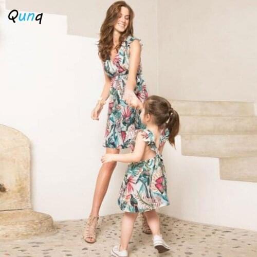Qunq Summer Mother Daughter Dress New V-neck Floral Print Beach Dresses for Women Kids Girl Mommy and Me Family Matching Outfits