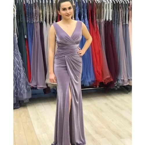 Elegant Long V-Neck Velvet Prom Dresses with Slit Corset Back Pleated Robe De Soiree Floor Length Formal Party Gown