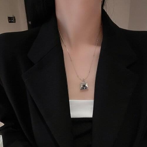 Korean Love Lock Necklace Female Temperament Hip-hop Style Simple Clavicle Chain T-shirt Necklace Fashion Girls Unusual Jewelry