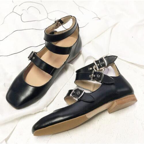 Summer Flat Shoes Woman 2019 New Vintage Hollow Out Metal Buckle Gladiator Sandals Black Elegant Harajuku Flats Sandals Zapatos