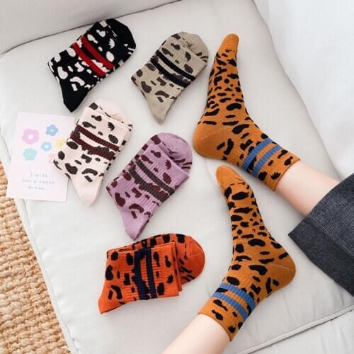 2020 Fashion Women Socks Autumn Leopard Long Socks Girls Korea Style Printed Breathable Cute Casual Cotton Socks Lady Retro
