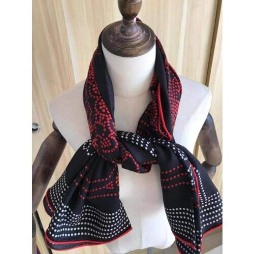 2020 new arrival autumn spring classic design 140*140 cm animal scarf 65% cashmere 35% silk scarf wrap for women lady girl