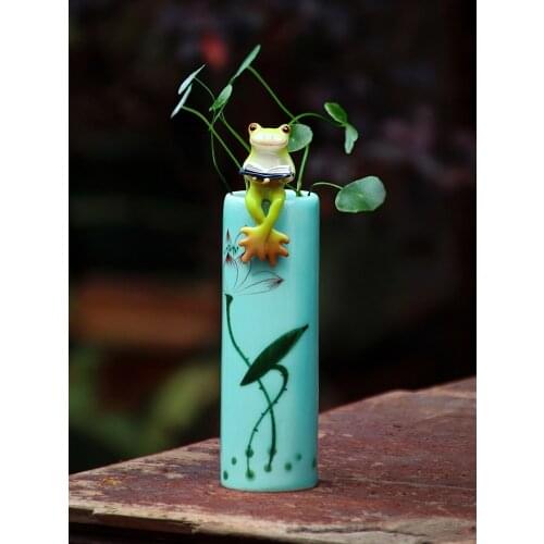 Reading Frog Vase Flower Pot Ornaments Blue and White Ceramic Vase Handmade Painted Vase Zen Decoration Tea Room Home Decoration