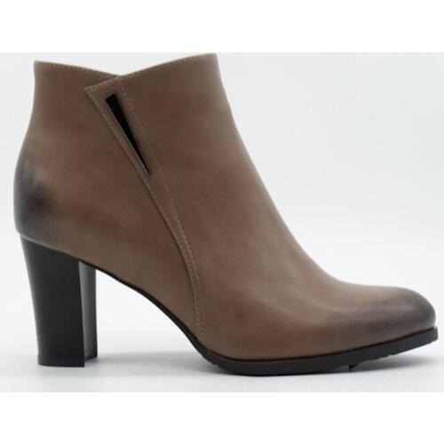 Women vintage brown leather snake leather contracted temperament thick bottom waterproof thick short boots round head