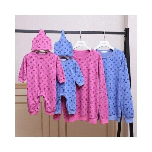 Family Matching Clothing 2020 Autumn Winter New Mother Father and Kids Sweatshirt Childrens T Shirt Toddler Rompers Family Look