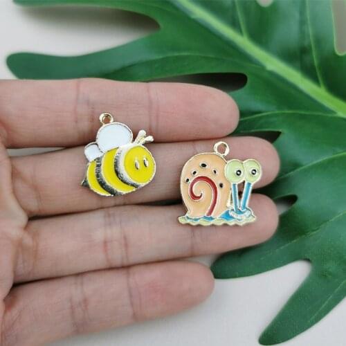 10pcs Cute Cartoon Honeybee Bees Charm Pendant DIY Earring Necklace Keychain Enamel Snails Charms Jewelry Making Accessories