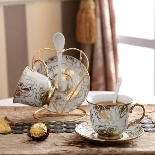 European Ceramic Coffee Dish Cup Set With Creative Top Grade Tea Cups And Saucers Set Living Household Room Coffe Mug Drinkware