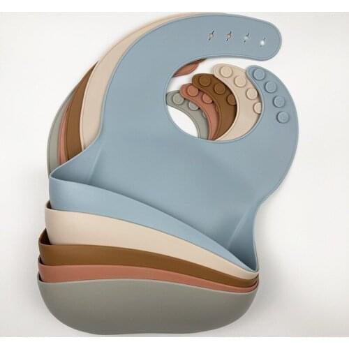 2pcs Silicon Baby Bib Waterproof Infant Bibs Newborn Feeding Cloth Toddle Boys Girls Adjustable Different Styles of Bibs Gift