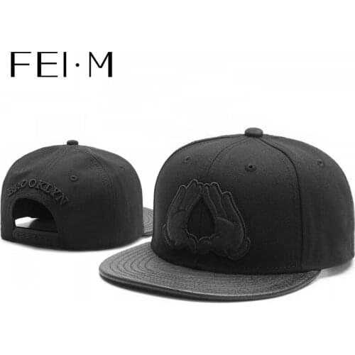FEI M Fashion BROOKLYN Adjustable Snapback Cap Solid Black Baseball Cap For Men Women Outdoor Adult Casual Sports Sun Hat 1