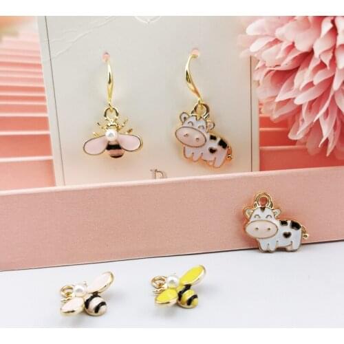 ApeUr 10pcs/lot Enamel Metal Charms Pearl Bee Little Cow Pendants Craft For Jewelry DIY Accessory Mini Animals Earrings Dangle