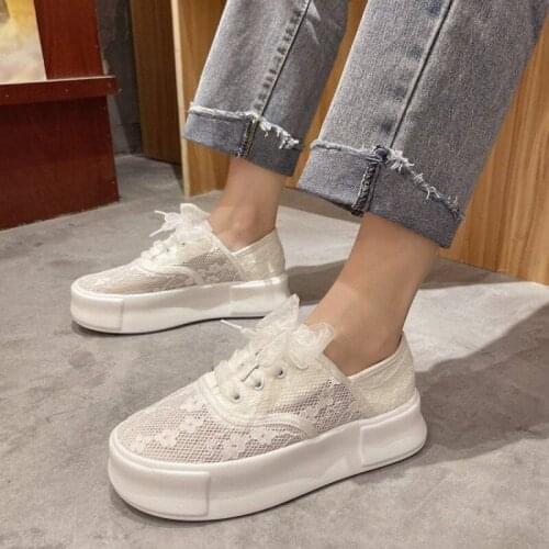 2021 Spring New Two-Way White Shoes for Women Fashion Mesh Lace Hollow Platform Casual Pumps Women
