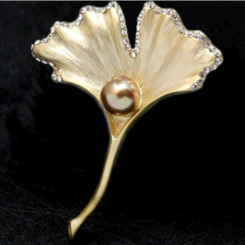 High Quality Lady Rhinestone Imitation Pearls Brooch Ginkgo Leaf Brooches Bridesmaid Pins Gift Fashion Jewelry XZ094