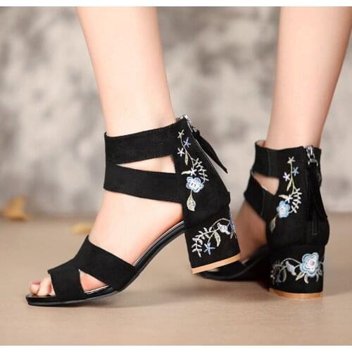 National Style Embroidered Sandals Womens Wild Thick Heel Temperament Elegant Retro Toe Embroidered Shoes Women In Summer 2021