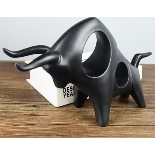 Home Decoration Ornamental Statues Bull Craft Sculpture Lucky Animal Decoration Table Living Room Accessories Resin Ox Statue
