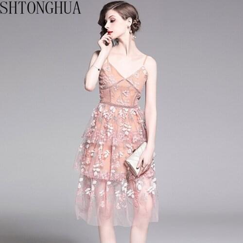SHTONGHUA Self-portrait Runway Mesh Embroidery Cake Dresses 2019 Summer Designer Women Pink V Neck Spaghetti Strap Slim Dress