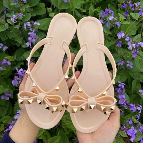 2021 summer new fashion sexy rivet flip flops jelly outdoor female beach slippers Plus Size 36-42