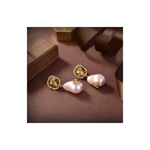 European and American pearl stud earrings retro fashion personality earrings