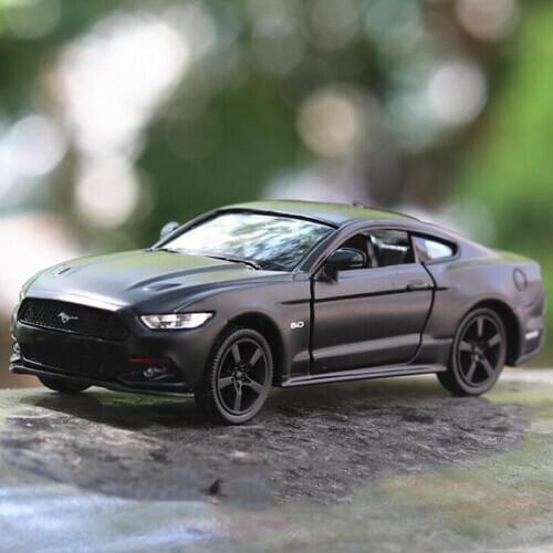 1:36 Ratio High Imitation Alloy Model Car Simulation Matte Wild Horse Toy Pull Back Car Door Baking Decoration Childrens Toys