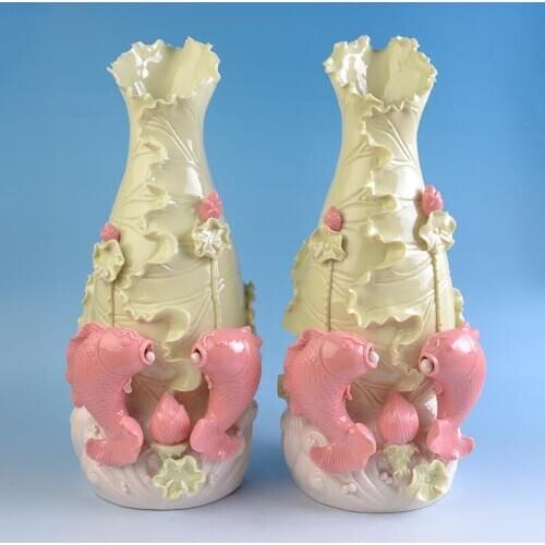 Crafts decor hand wedding cutting dies home Dehua ceramic jewelry crafts Home Furnishing Pisces lotus bottle decoration wedding