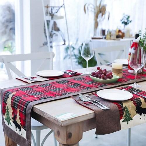 2022 New Nordic Cotton Twist Lattice Christmas Restaurant Table Set Decoration Red and Black Lattice Holiday Party Table Runner