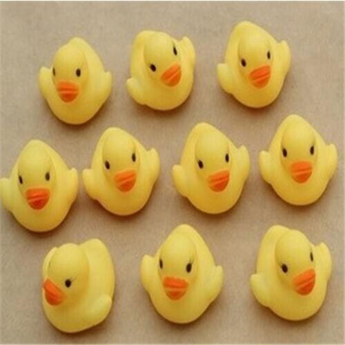 10pcs shower toys duck Rubber Duckie Baby Gift toy Squeezing BB Call Rubber Ducky Birthday Favors classic toy K0114