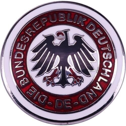 Deutschland round medal badge
