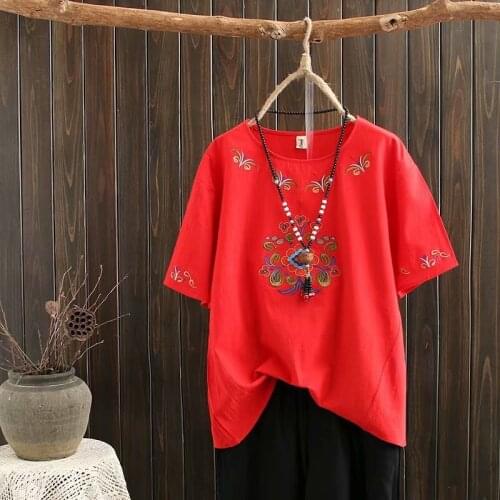 Plus size female short sleeved T-shirt summer loose embroidery simple tops