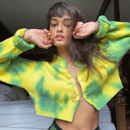 Womens Short Sweater Knitted Top Loose Long Sleeve Slim Metal Button Printing 2021 Autumn New High Street Casual Fashion Party