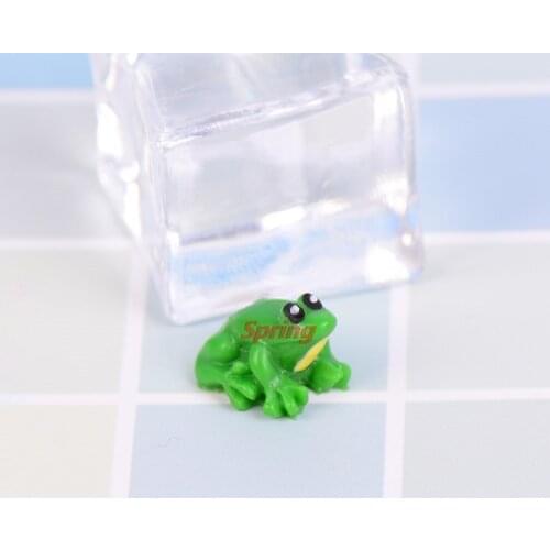 2 Pcs/lot Cute Hot Frog Doll House Miniatures Fairy Garden Gnome Moss Terrarium Decor Crafts DIY Supplies Figurine Practical