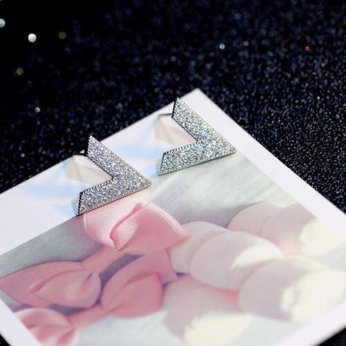 2021 New Earrings 925 sterling silver needle Crystal from Swarovskis Wholesale Women Fine Jewelry Micro inlaid zircon letter V