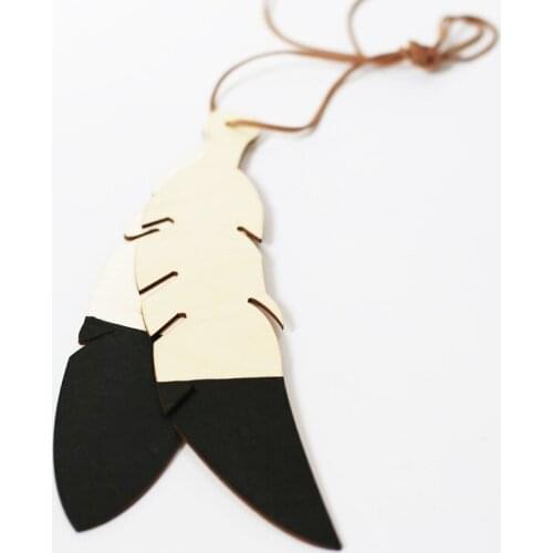 Nordic Wooden Feather Hanging Pendant With Rope Baby Play Tent Kids Room Wall Decoration Nursery Christmas Ornaments Photo Props