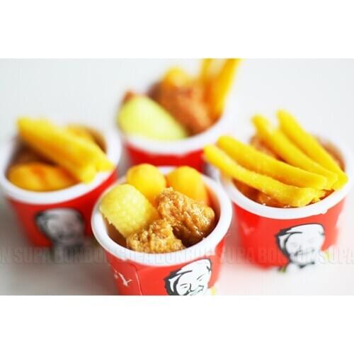 2PCS 1/6 Dollhouse Miniature Chicken Bucket Fast Food Doll Play Food Kitchen Accessories Toys