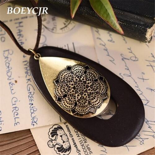 BOEYCJR Retro Alloy Wood Pendant Necklace Chain Handmade Jewelry Ethnic Hollow Pattern Long Necklace for Women Gift Colar