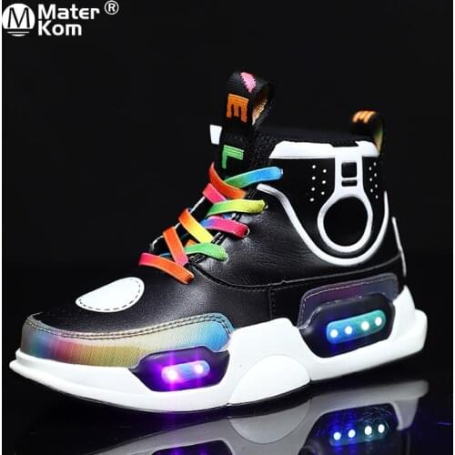 Mater Kom Footwear