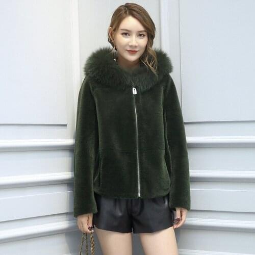 Real Shearling Sheep Fur Coat Women Winter Cashmere Jacket Large Fox Fur Collar Hooded Coats Female Short Outwear WYQ765 s