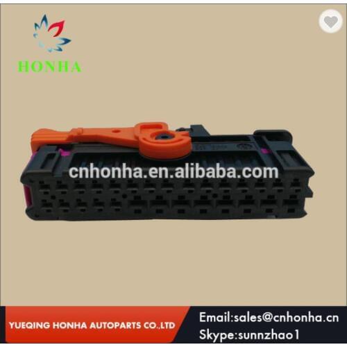 1pcs/lot 28 Pin/Way Female Wiring Loom Repair Connector Plug Socket For SEAT V 1K1 1K5 5C 1K0937702C