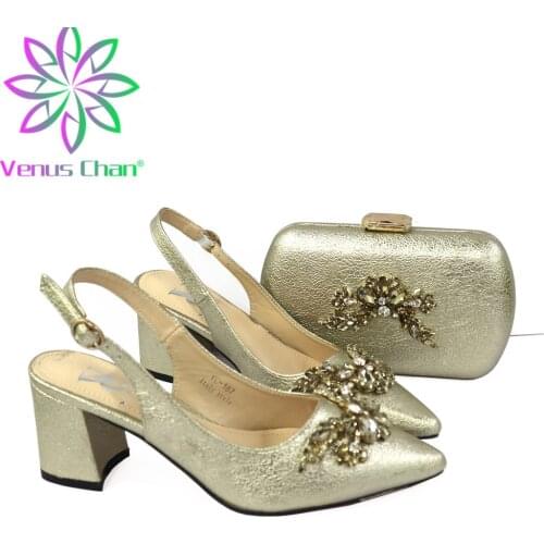 Nigerian 2021 New Arrival Italian Design Golden Color Elegant Party Women Shoes and Bag Set With Special Flower Decoration