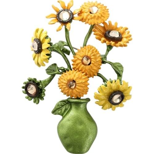 Sunflower brooch high-end womens luxury retro palace brooch new 2021