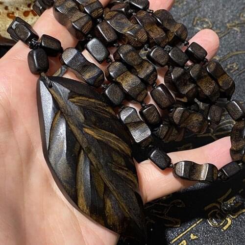 Wholesale Black Oil Wood Carved Leaf Pendant With Shape Buddha Bead DIY Hand Made Necklace Men Women Play Winter Fashion Jewelry