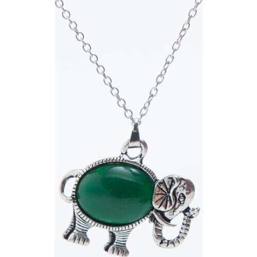 Silver Plated Elephant Shape Green Agates Pendant Link Chain Necklace Charm Animal Jewelry
