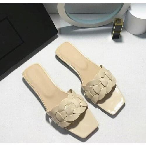 Y Home 2021 Classic Fashion New Ladies Slippers Woven Design Back Empty Slippers Simple Elegant Sandals Flat Flip Flop Women