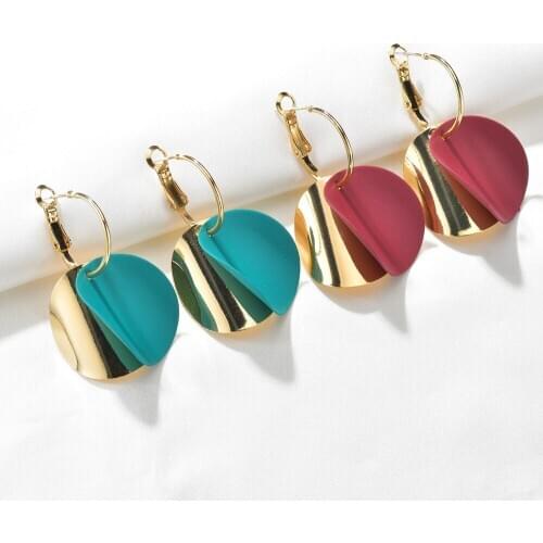 2019 hot High Quality Round Copper Earrings For Women Ladies Girls Curved Sequins Earrings Gold Color Jewelry