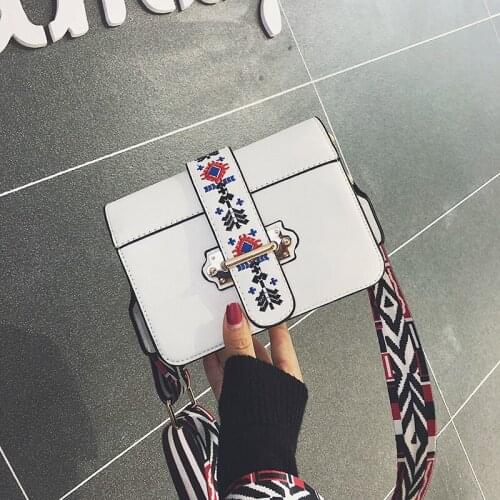 Womens Embroidered Message Bags New Korean Personality Explosion Student Simple Girl Broadband Crossbody Bag Lady Should Bag