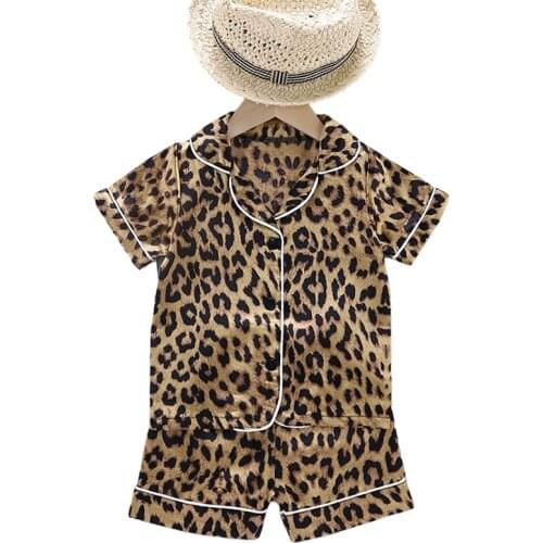 Kids Pajama Sets Fashion Leopard Silk Satin Pajamas Boys Girls Clothing Sets Pyjamas Short Sleeve Blouse Tops+Shorts Sleepwears