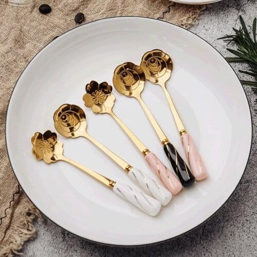 1Pc 4Colors Stainless Steel Spoon Creative Cute Rose Cherry Blossom Shape Ice Cream Spoon Stirring Coffee Spoon Gilded Tableware