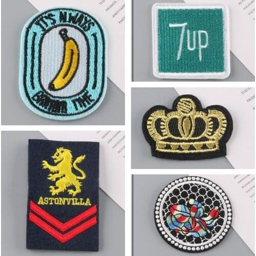 Fashionable gold thread crown lion embroidery badge cloth sticker iron DIY hot sticker patch on clothes washable